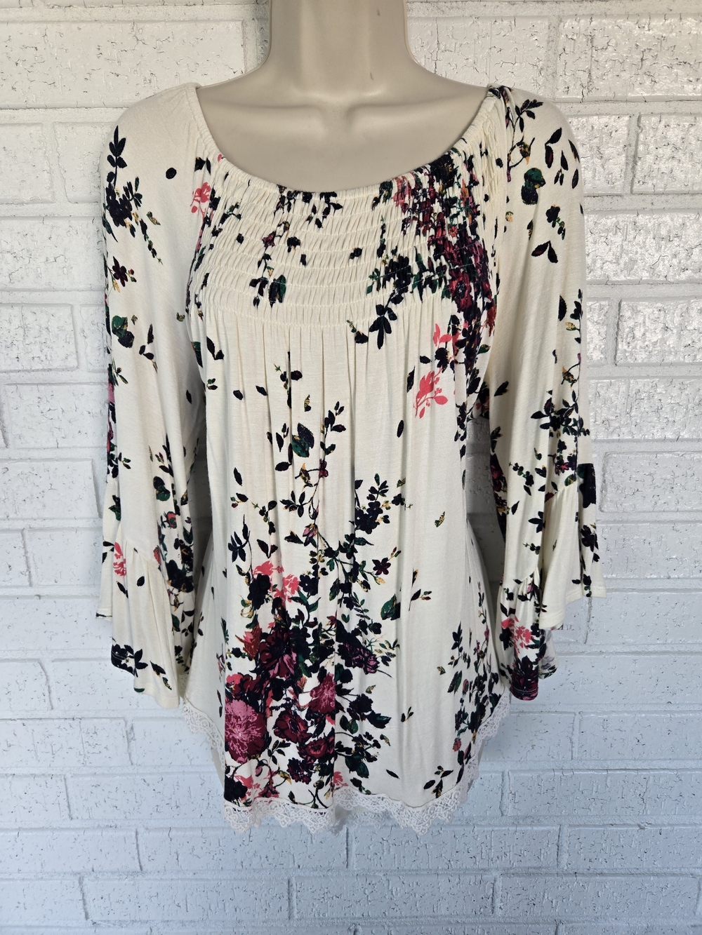 1204 LUQ Cream Floral Peasant Blouse with Pink & Navy Accents